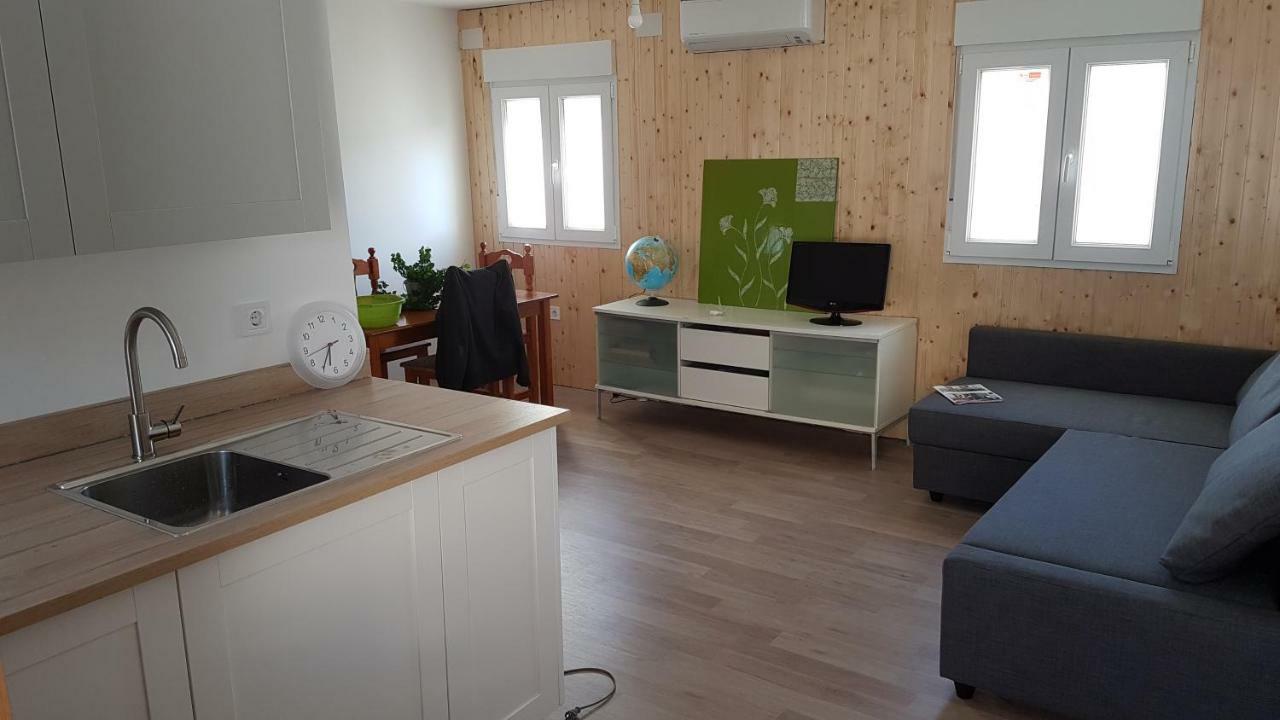 Acogedor Apartamento En El Barrio Del Parlamento De Andalucia Севиля Екстериор снимка
